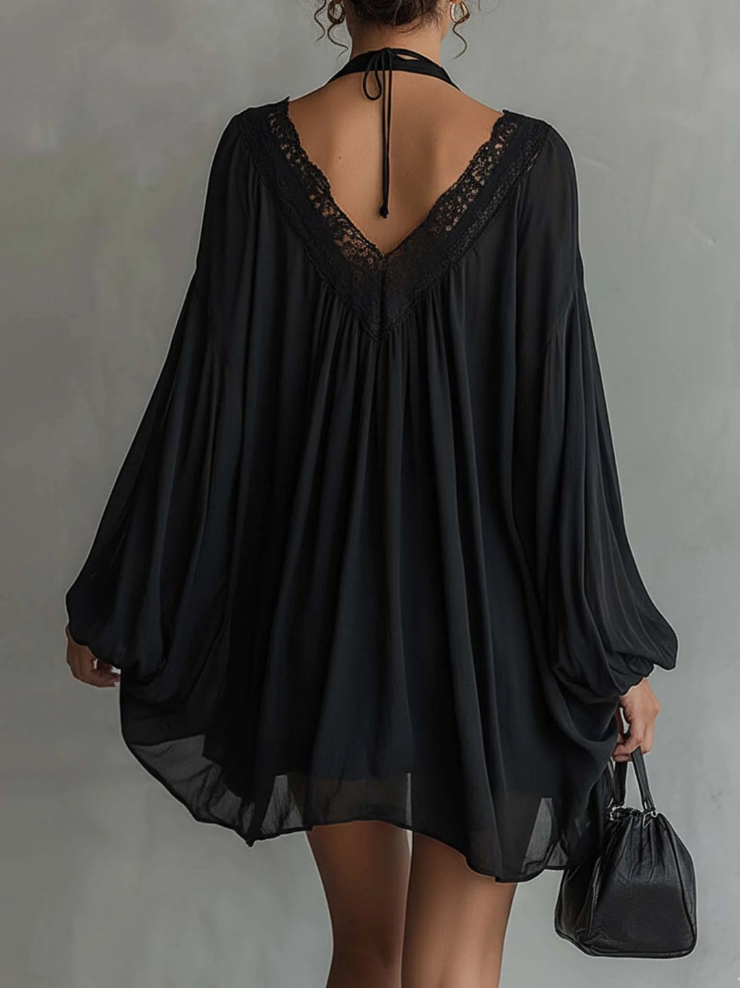 Fekete Chiffon Mini Halter Ruha Csipkegallérral - Image 2