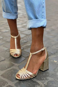 Emma – Elegáns T-strap szandálok