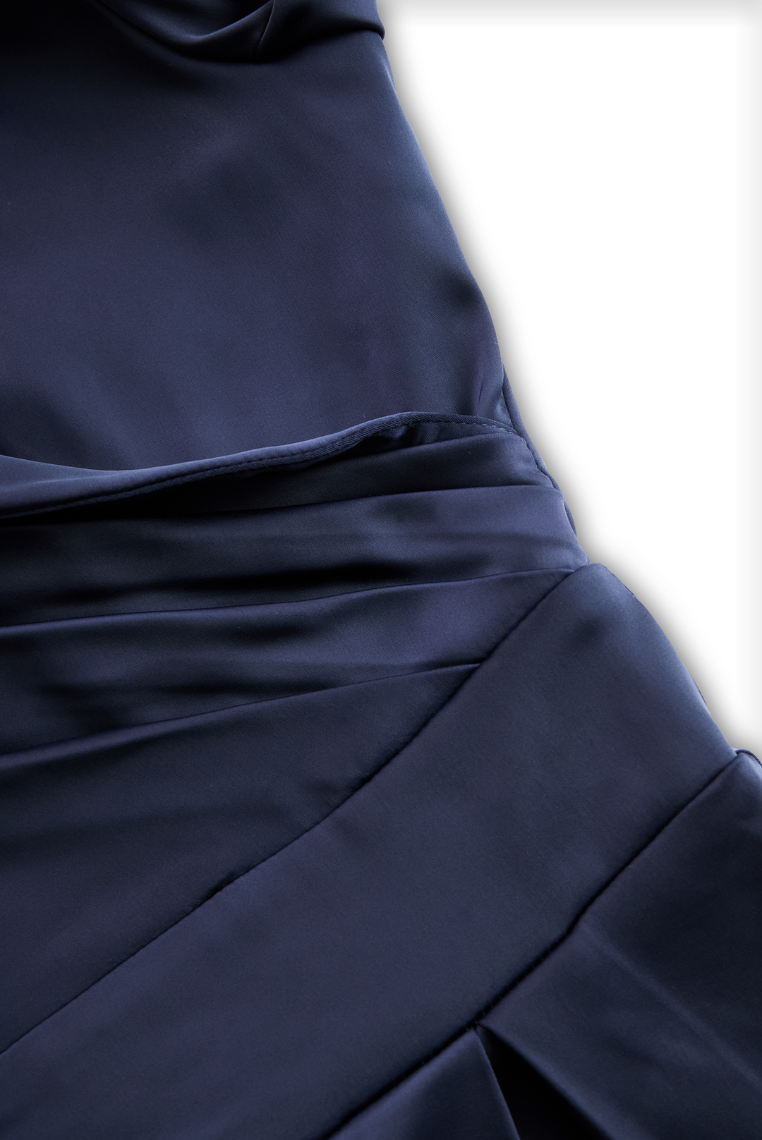 Clara – Elegáns Midi Ruha
