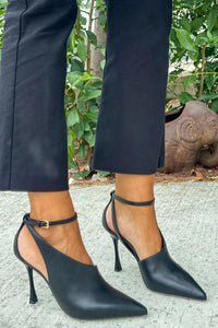 Ottilie – Heels with Ankle Strap