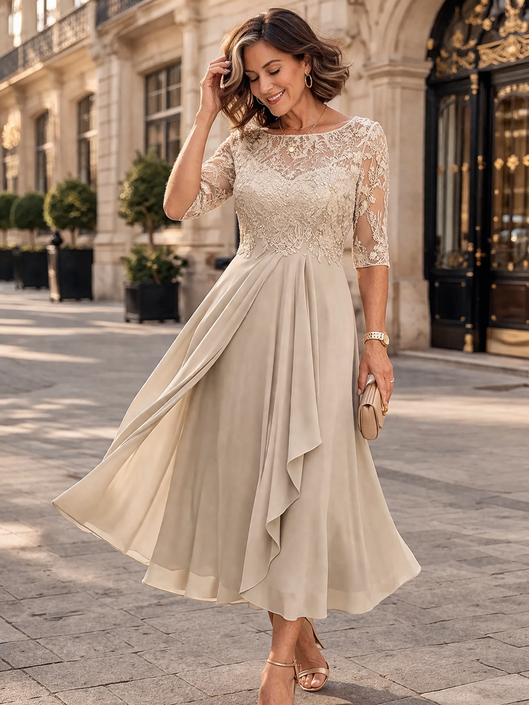 Lea – Elegáns Csipkés Midi Ruha