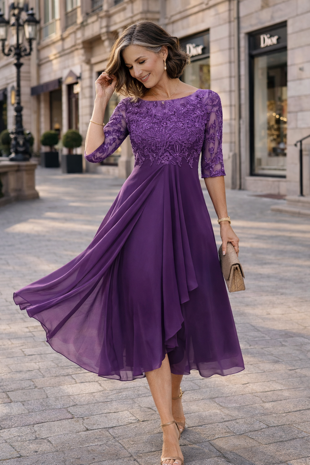 Lea – Elegáns Csipkés Midi Ruha