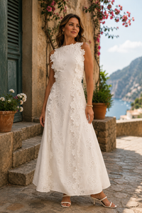 Della | Elegáns Hímzett Maxi Ruha