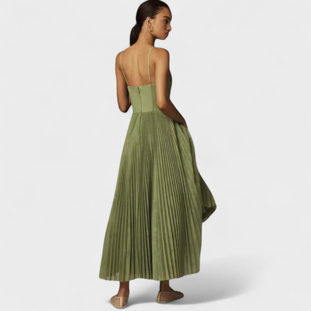 Elodie - A ruha eleganciával