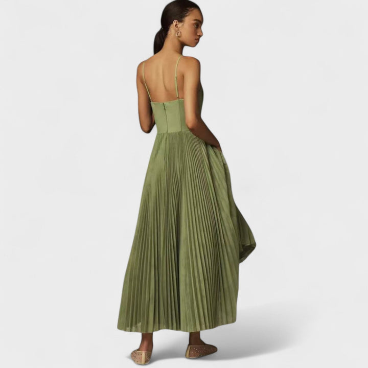 Elodie - A ruha eleganciával