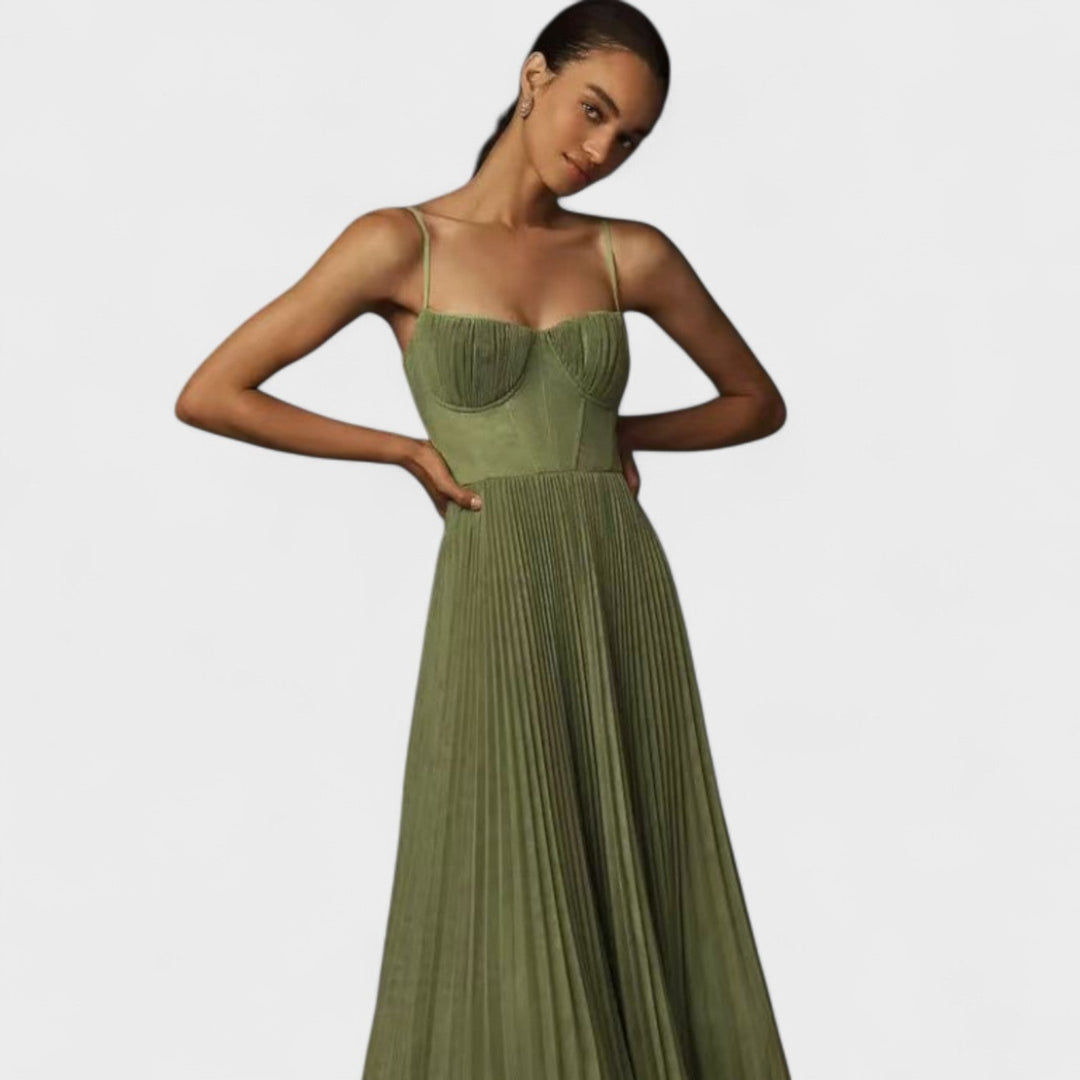 Elodie - A ruha eleganciával