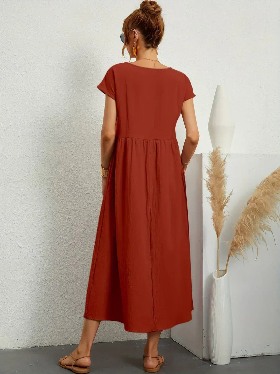 Lana | Légies szabású, időtlen eleganciájú midi ruha