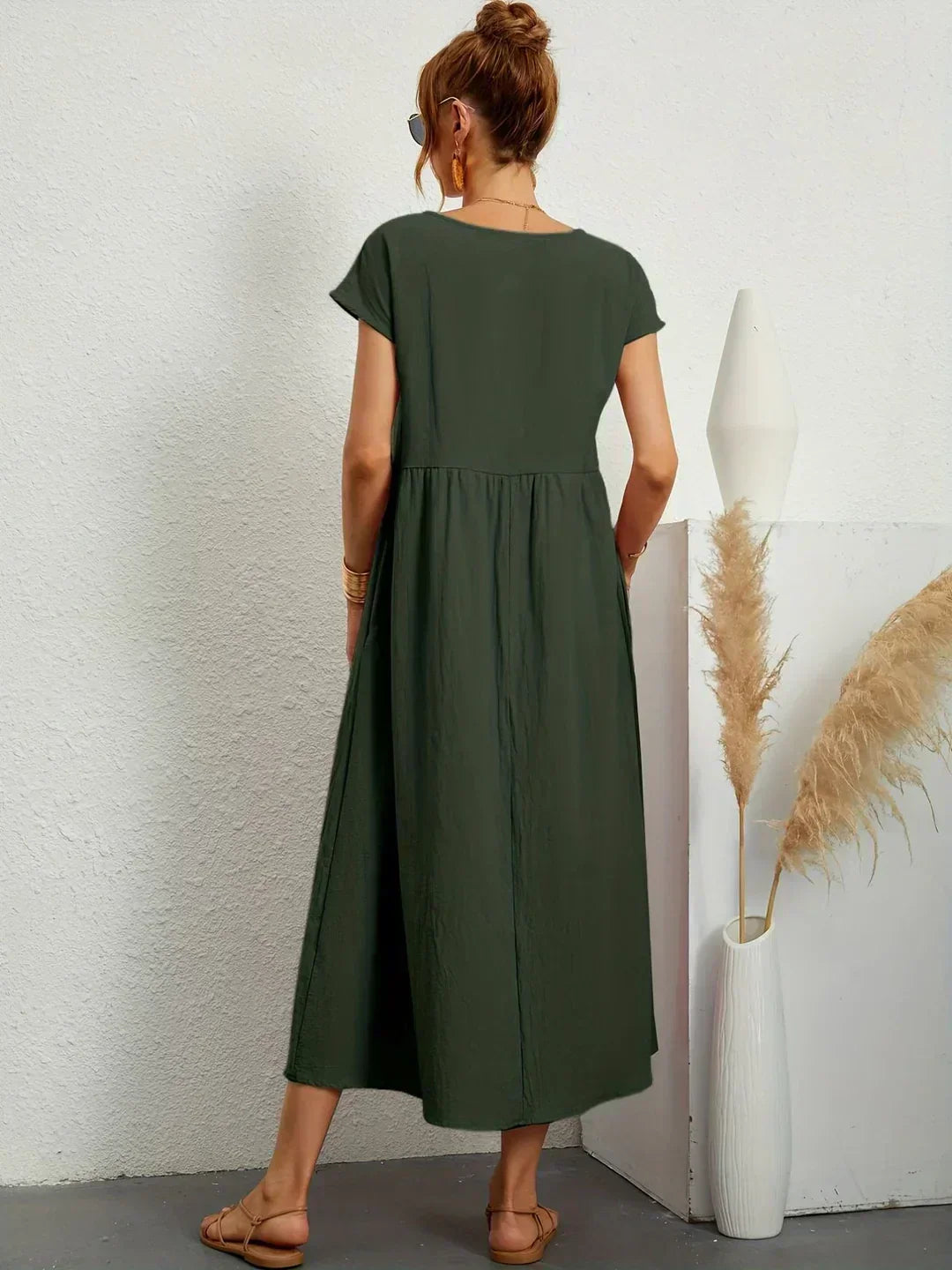 Lana | Légies szabású, időtlen eleganciájú midi ruha