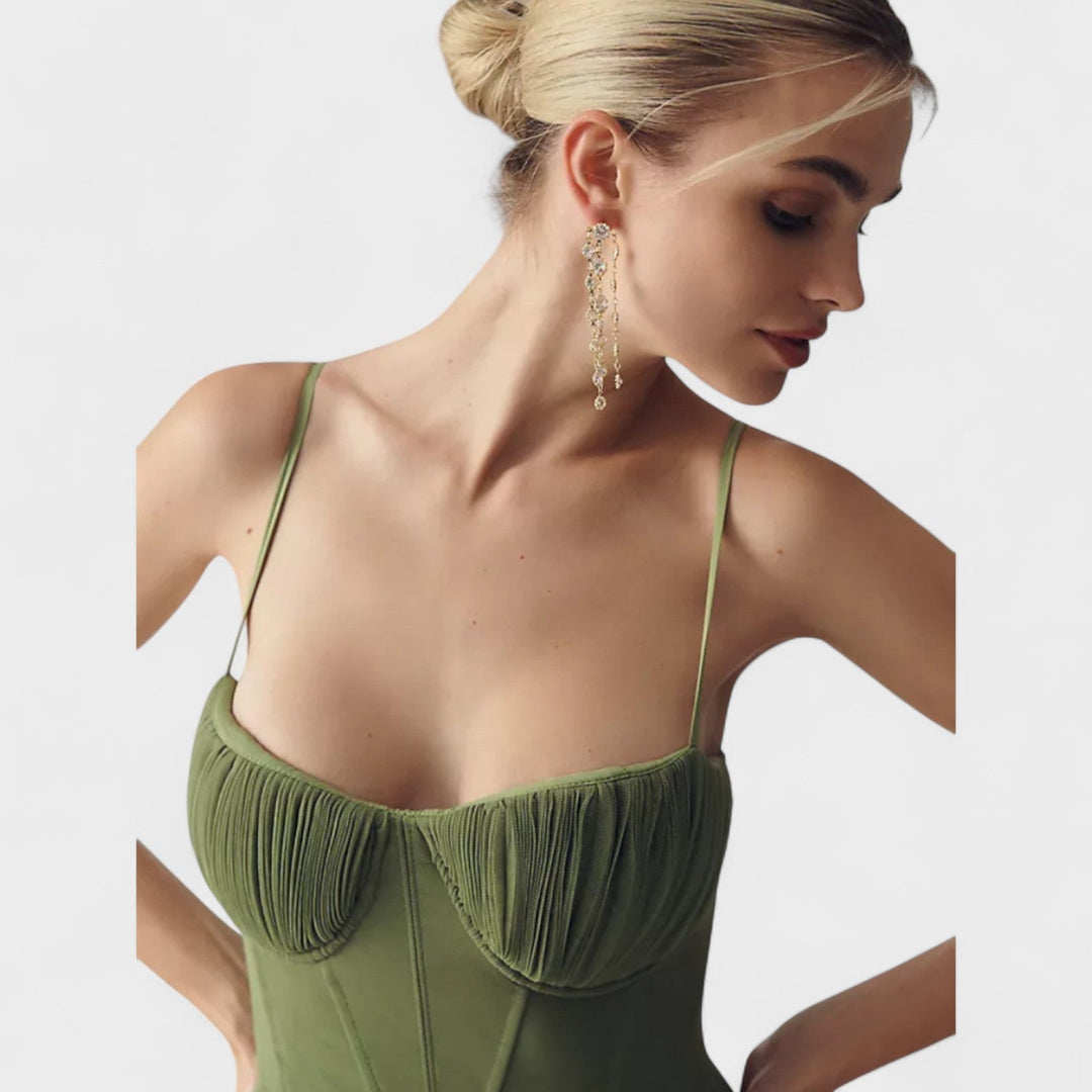 Elodie - A ruha eleganciával
