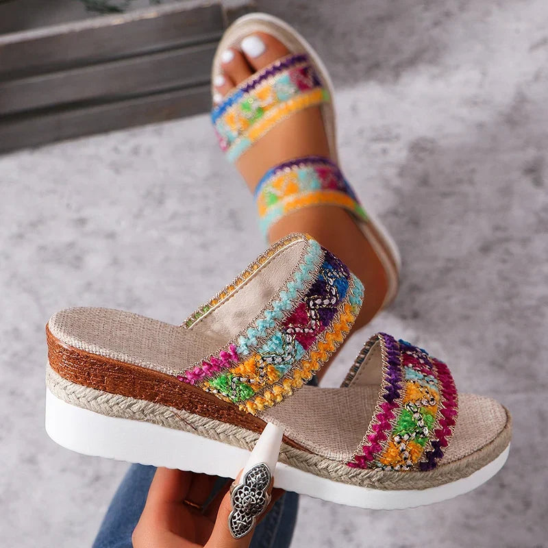 Zoe - Divatos Slip-On Szandálok