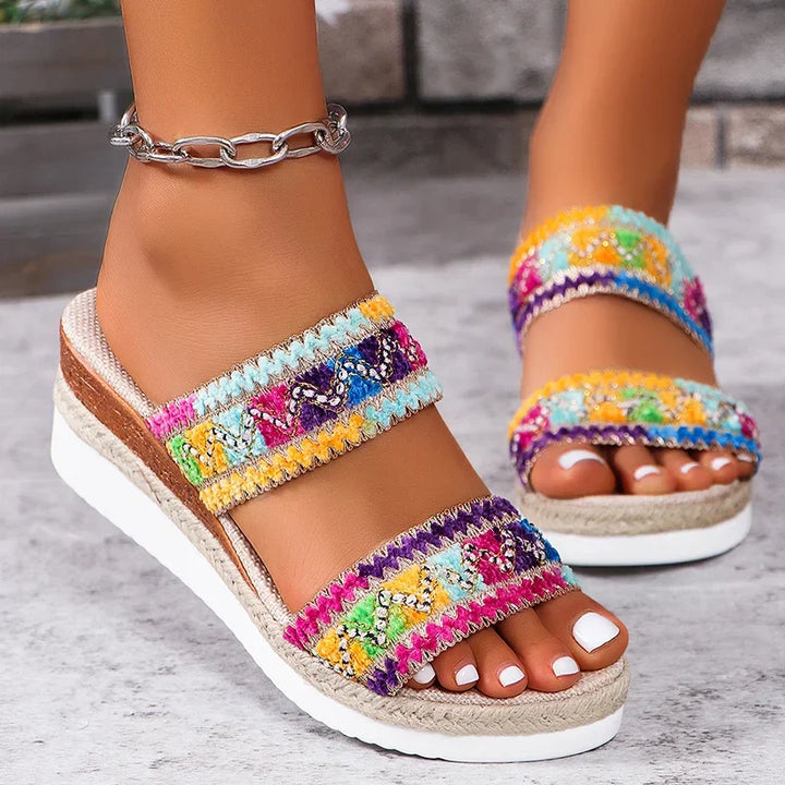 Zoe - Divatos Slip-On Szandálok