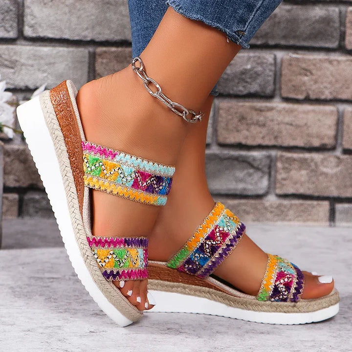 Zoe - Divatos Slip-On Szandálok