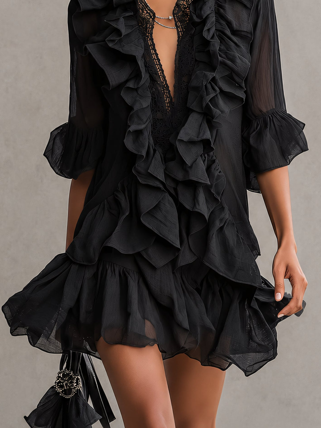 Fekete Chiffon Mini Ruha Rózsákkal - Image 4