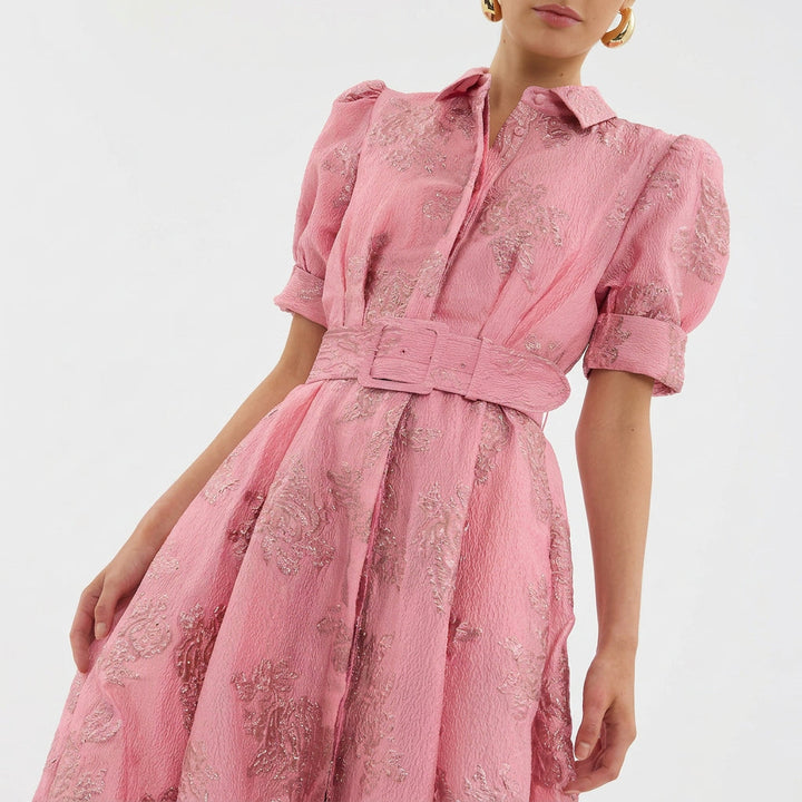 Matilde - Hosszú Virágos Jacquard Ruha Övvel