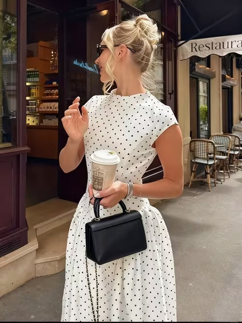 Zsófia | Elegáns Polka Dot Maxi-Ruha